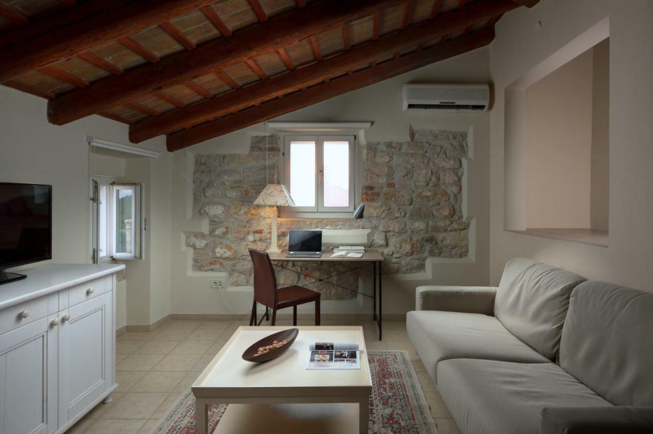 Angelo d'Oro Apartments Trevisol Rovigno Esterno foto